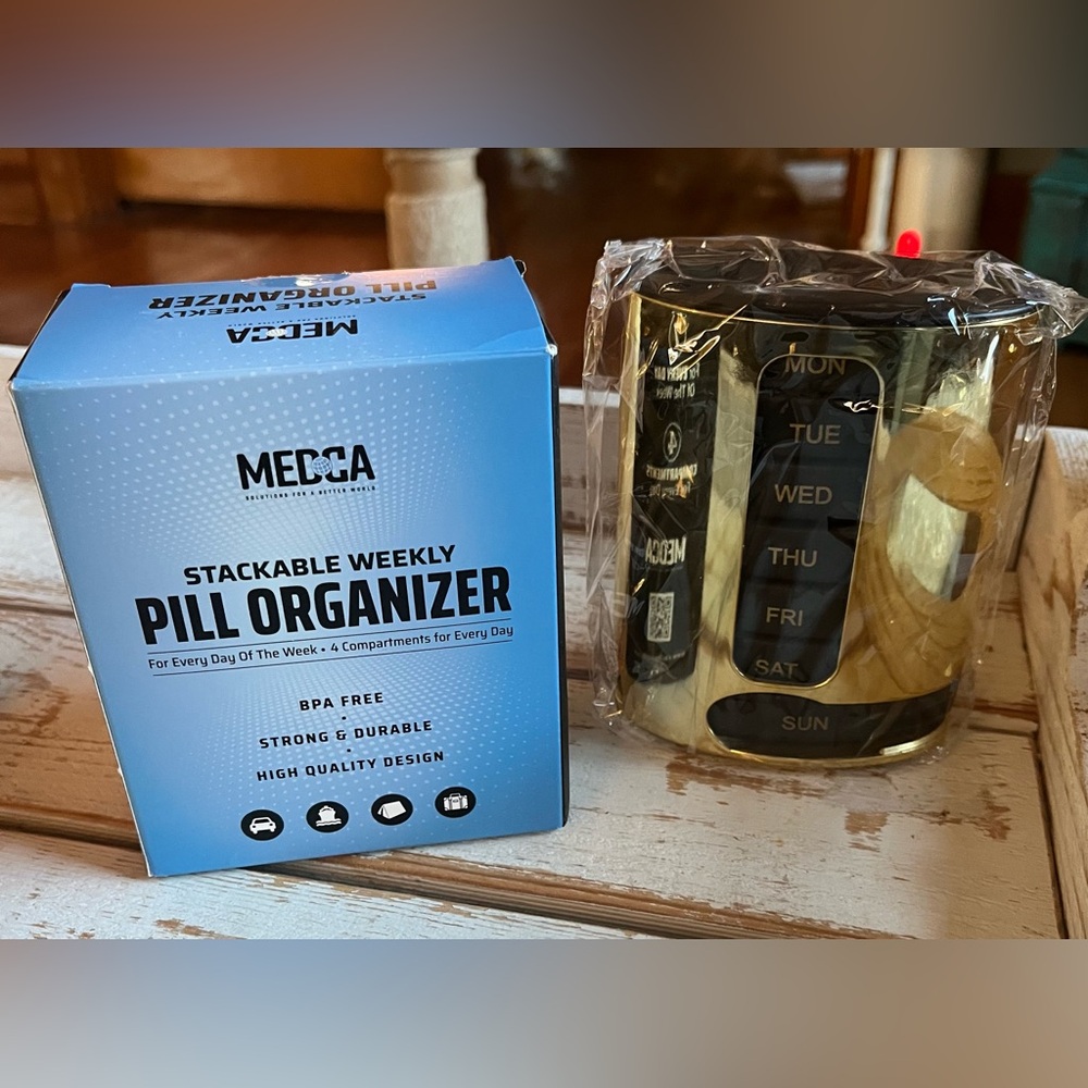 NEW MEDCA Gold Weekly Pill Organizer - 7-Day Stackable Medication Container